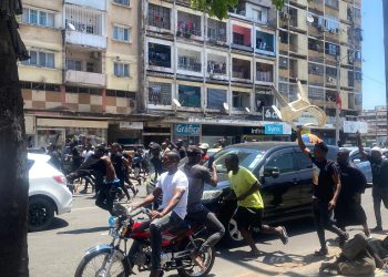 Protestos de Buzinas e Marchas Paralisam Maputo por 15 Minutos