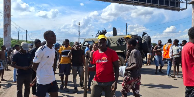 Ressano Garcia Border Re-Opened on Friday After Three Days of Paralysis