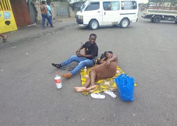 Manifestantes Bloqueiam Vias de Acesso à Capital Maputo