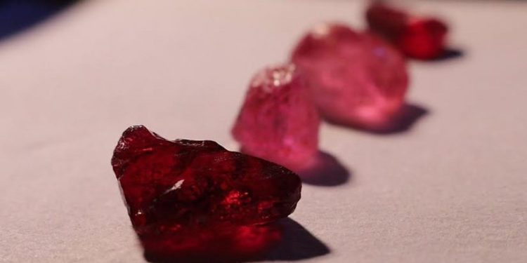 Receitas da Montepuez Ruby Mining caem 22% em 2024