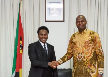 Daniel Chapo e Venâncio Mondlane Reúnem-se pela Primeira Vez e Abrem Caminhos para Diálogo Político Efectivo