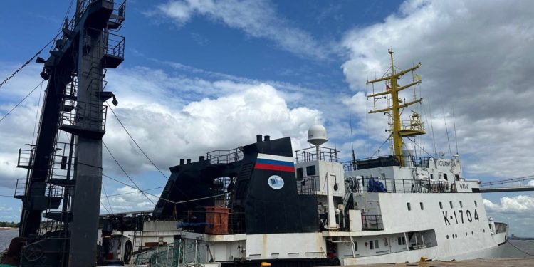 Insurgentes Atacam Navio Russo em Ilha de Mocímboa da Praia