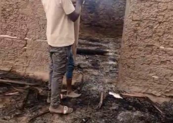 Quatro Mortos e Casas Queimadas em Novo Ataque de Insurgentes em Memba