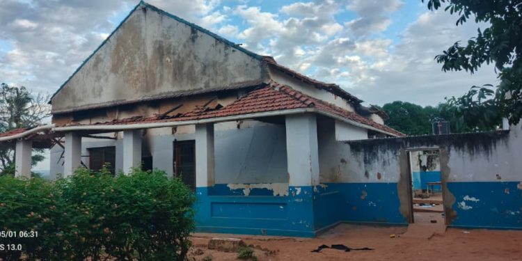 Insurgentes matam e incendeiam aldeias em Ancuabe em nova incursão no sul de Cabo Delgado