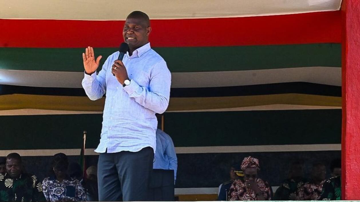 Chapo Urges Citizens to Apply for Identity Cards