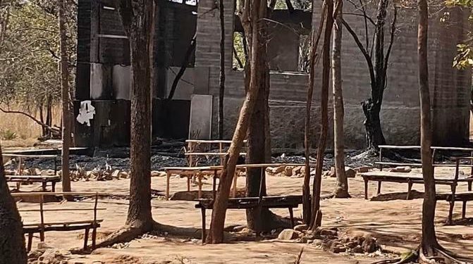 Ataque de insurgentes causa uma morte e deixa rasto de destruição no Niassa