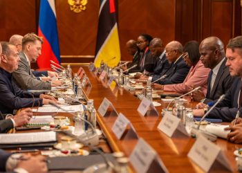 Maputo e Moscovo discutem reforço da cooperação estratégica e do investimento